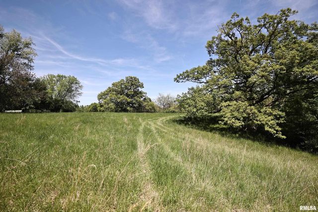 15937 E US 24 Highway, Lewistown, IL 61542