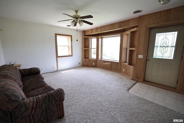 15937 E US 24 Highway, Lewistown, IL 61542