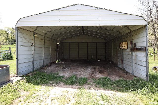 15937 E US 24 Highway, Lewistown, IL 61542