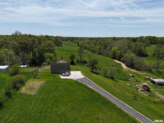 15937 E US 24 Highway, Lewistown, IL 61542