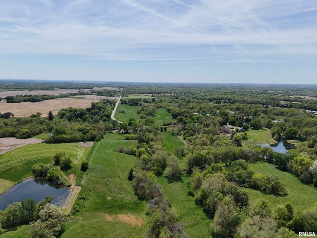 15937 E US 24 Highway, Lewistown, IL 61542