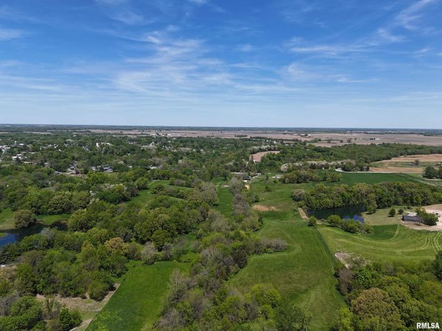 15937 E US 24 Highway, Lewistown, IL 61542