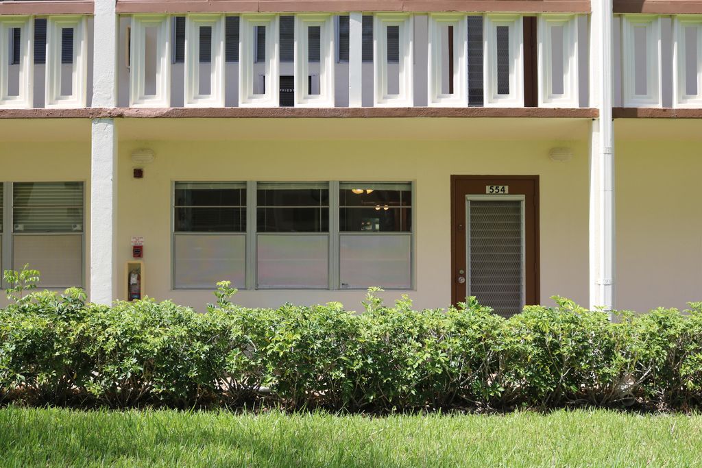554 Mansfield N, Boca Raton, FL 33434