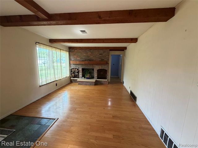 165 Wabasso Street, Wolverine Lake, MI 48390