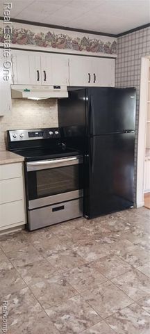 165 Wabasso Street, Wolverine Lake, MI 48390