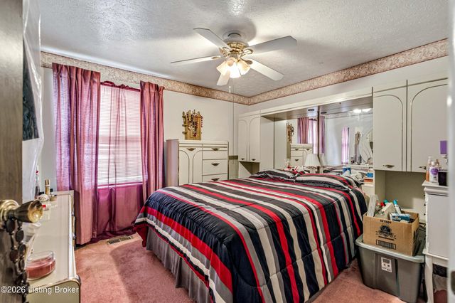 441 Saguaro Dr, Louisville, KY 40229