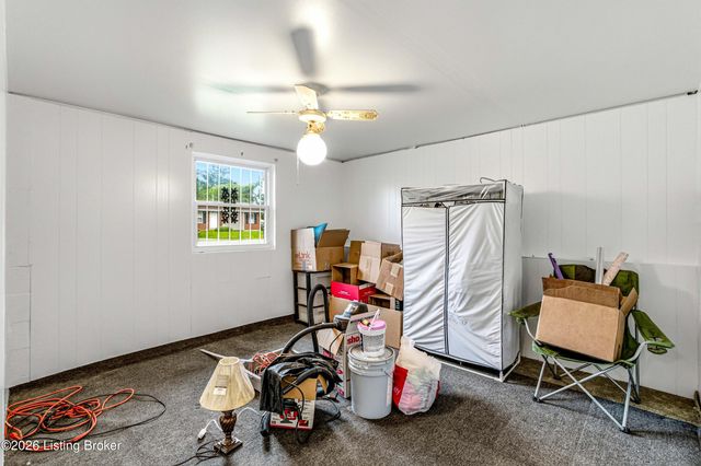 441 Saguaro Dr, Louisville, KY 40229