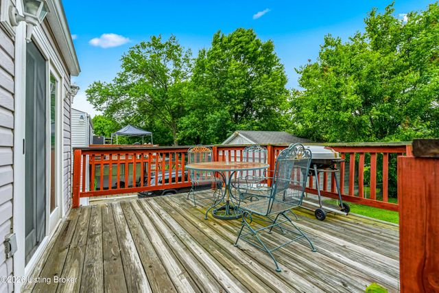 441 Saguaro Dr, Louisville, KY 40229