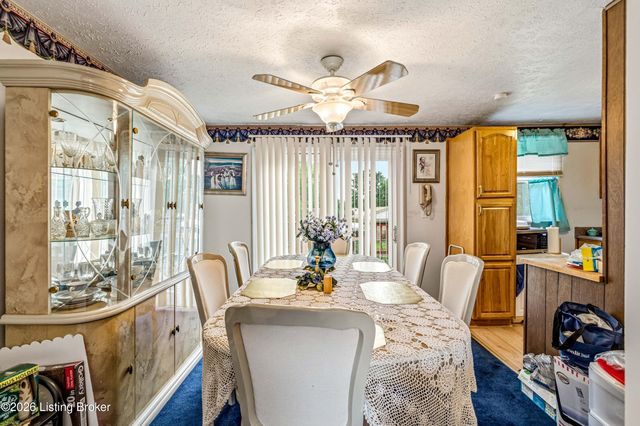441 Saguaro Dr, Louisville, KY 40229
