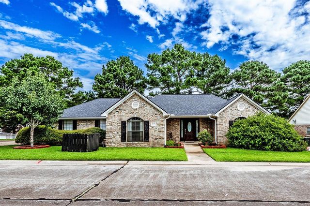 1608 Durham Drive, Huntsville, TX 77340