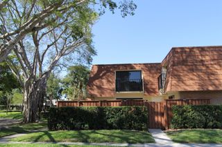 404 Live Oak Lane, Boynton Beach, FL 33436