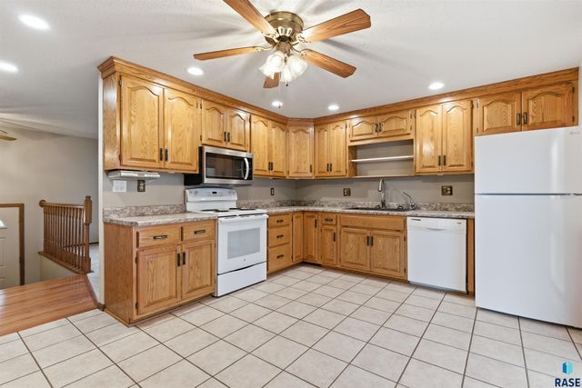 3921 E Claudette Dr Drive, Sioux Falls, SD 57103