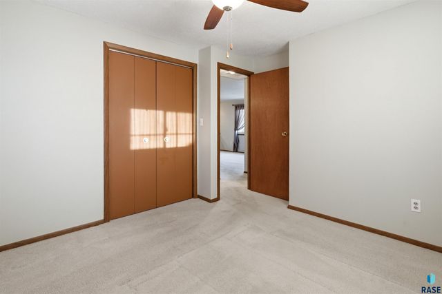 3921 E Claudette Dr Drive, Sioux Falls, SD 57103