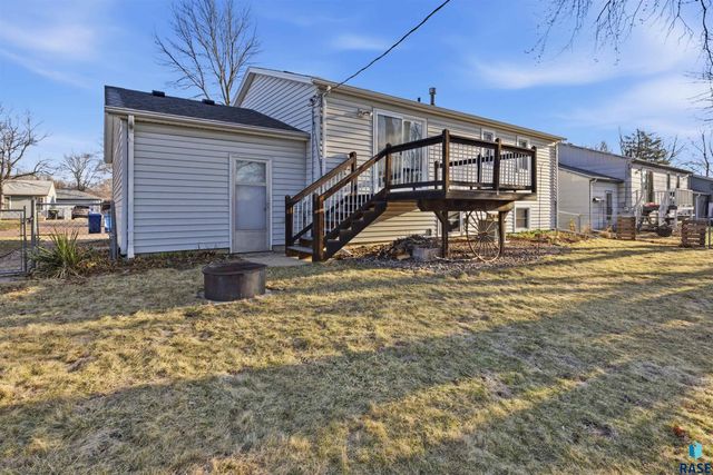 3921 E Claudette Dr Drive, Sioux Falls, SD 57103