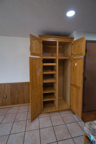 3921 E Claudette Dr Drive, Sioux Falls, SD 57103