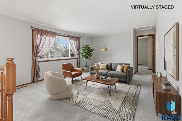 3921 E Claudette Dr Drive, Sioux Falls, SD 57103