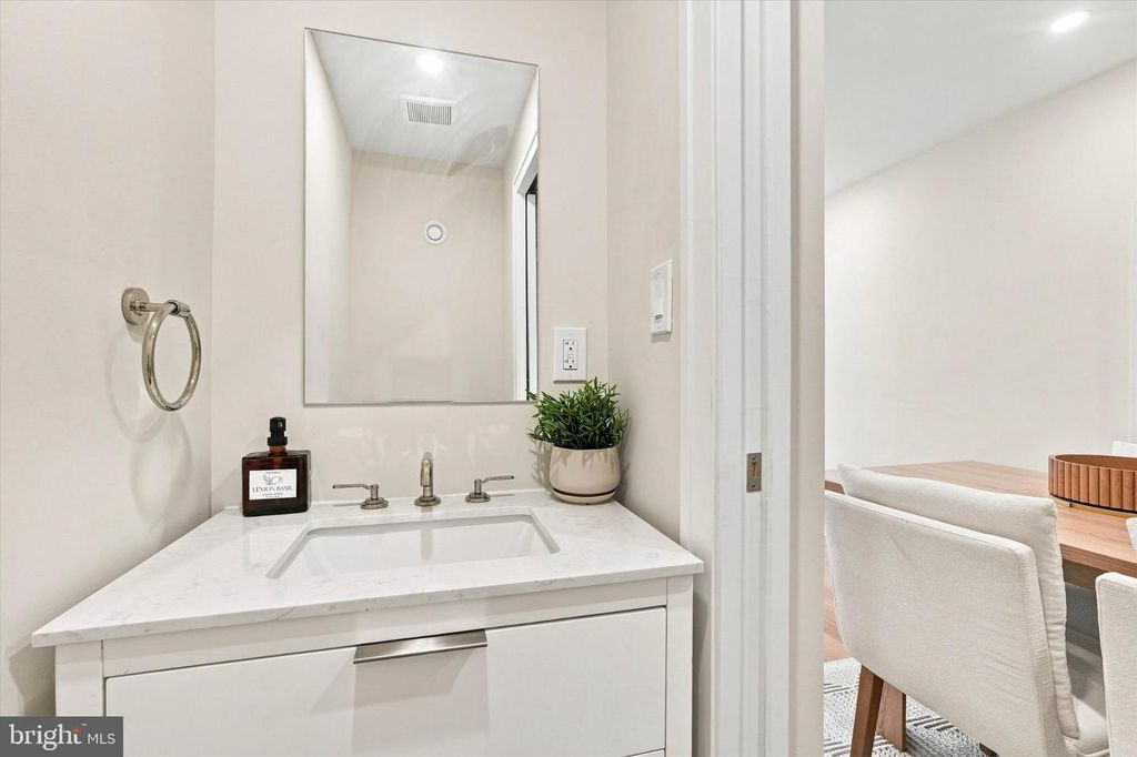 1339 S 7TH ST, PHILADELPHIA, PA 19147 — photo 5