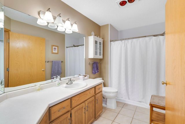 1100 Stratford Lane E, Burnsville, MN 55337