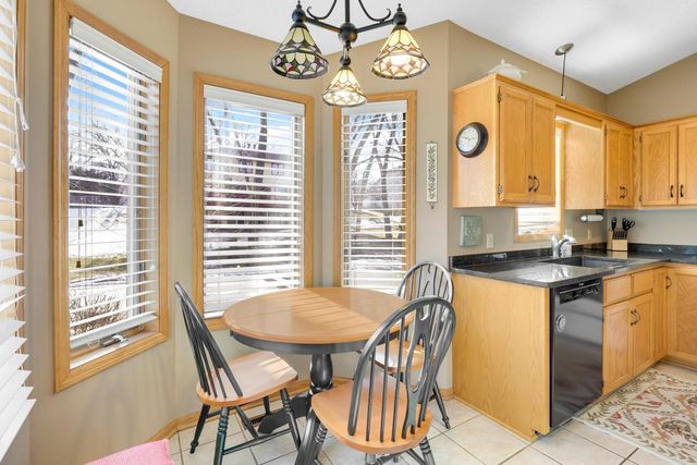 1100 Stratford Lane E, Burnsville, MN 55337