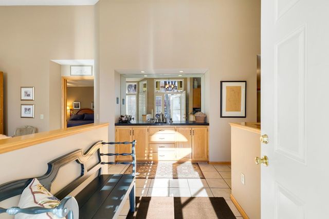 1100 Stratford Lane E, Burnsville, MN 55337