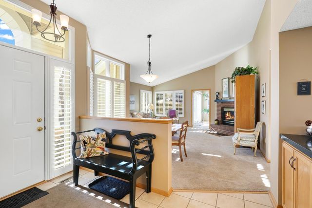 1100 Stratford Lane E, Burnsville, MN 55337