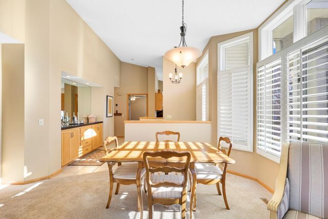 1100 Stratford Lane E, Burnsville, MN 55337