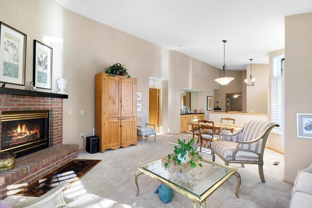 1100 Stratford Lane E, Burnsville, MN 55337