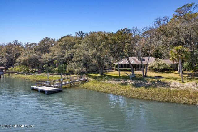 97146 PIRATES POINT Road, Yulee, FL 32097