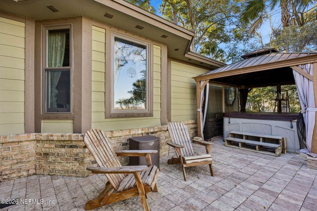 97146 PIRATES POINT Road, Yulee, FL 32097