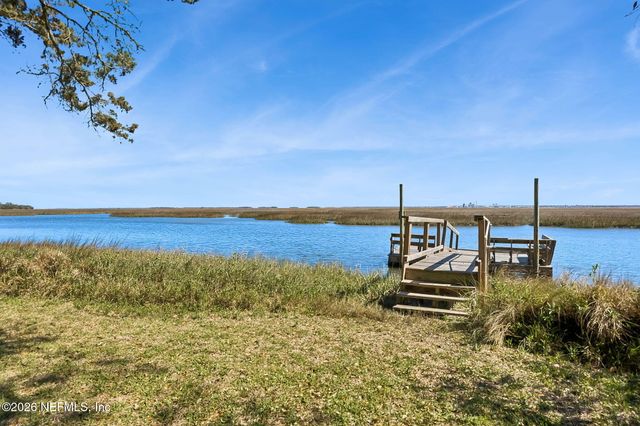 97146 PIRATES POINT Road, Yulee, FL 32097