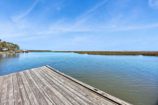 97146 PIRATES POINT Road, Yulee, FL 32097