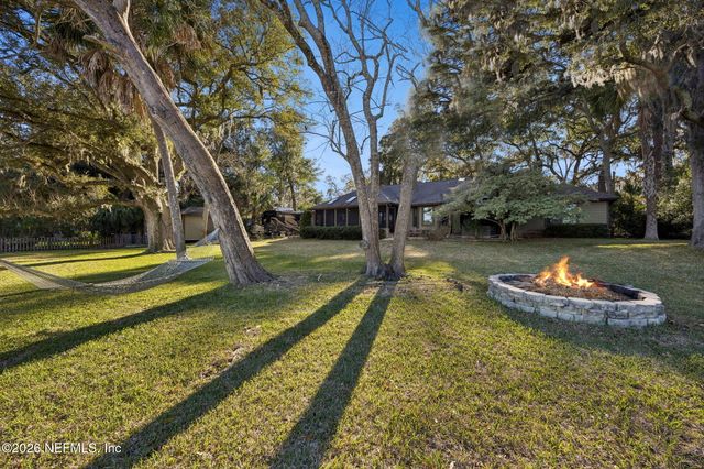 97146 PIRATES POINT Road, Yulee, FL 32097