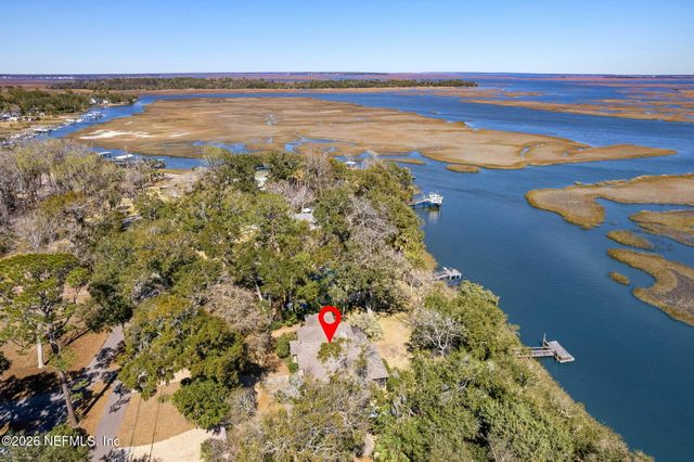 97146 PIRATES POINT Road, Yulee, FL 32097