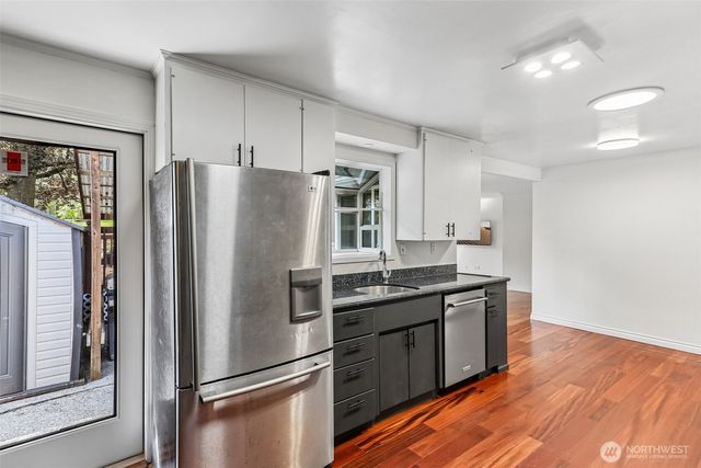 8613 42nd Avenue S, Seattle, WA 98118