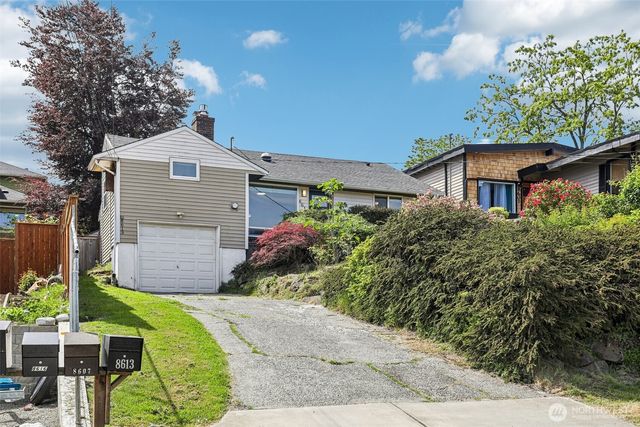 8613 42nd Avenue S, Seattle, WA 98118
