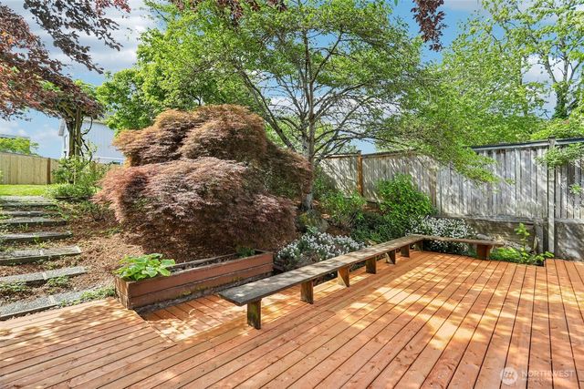 8613 42nd Avenue S, Seattle, WA 98118