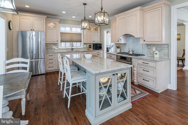 25 GOVERNORS LN, Princeton, NJ 08540
