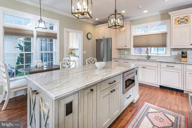 25 GOVERNORS LN, Princeton, NJ 08540