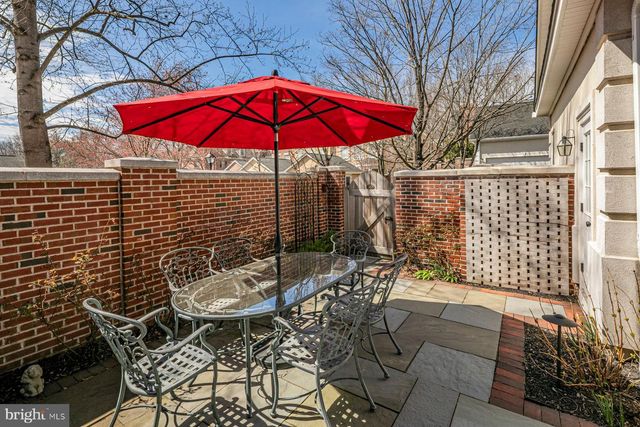 25 GOVERNORS LN, Princeton, NJ 08540