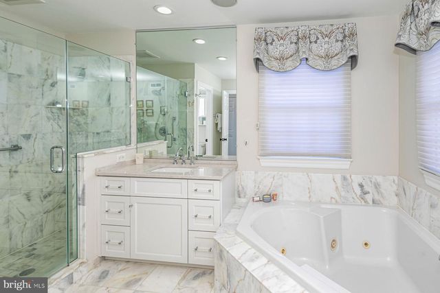 25 GOVERNORS LN, Princeton, NJ 08540