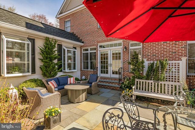 25 GOVERNORS LN, Princeton, NJ 08540
