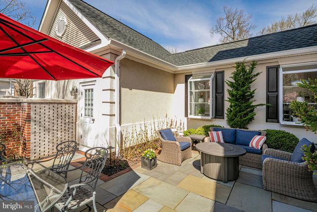25 GOVERNORS LN, Princeton, NJ 08540