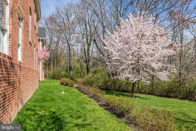 25 GOVERNORS LN, Princeton, NJ 08540