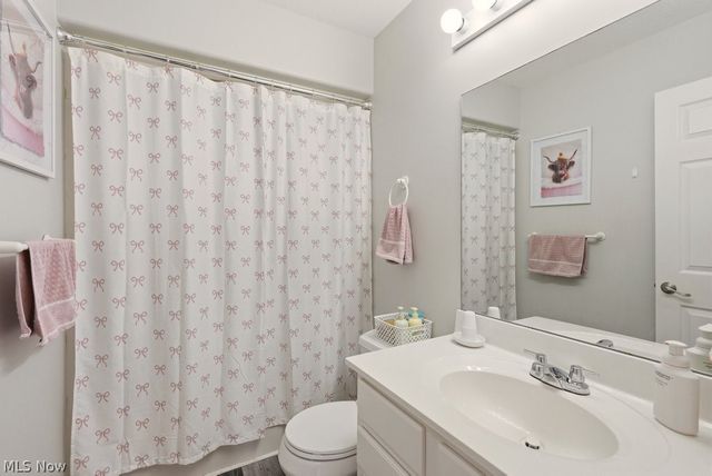 5271 Aspen Meadow Drive, Ravenna, OH 44266