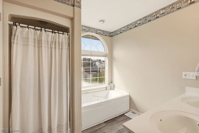 5271 Aspen Meadow Drive, Ravenna, OH 44266