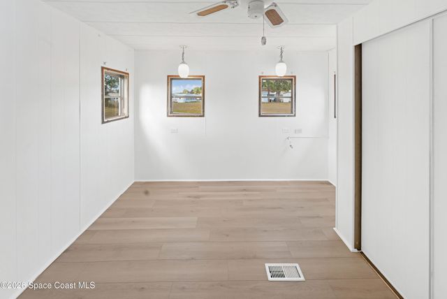 294 Fantasy Court NE, Palm Bay, FL 32907