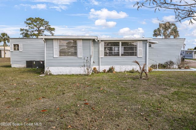 294 Fantasy Court NE, Palm Bay, FL 32907