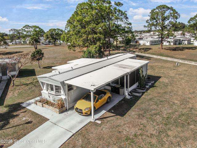 294 Fantasy Court NE, Palm Bay, FL 32907