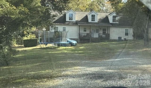 1516 Shiloh Road, Claremont, NC 28610