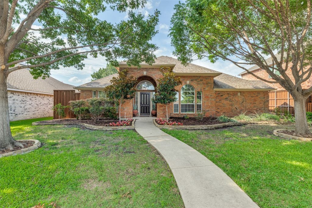 1825 Walters Drive, Plano, TX 75023